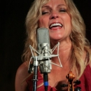 Rhonda Vincent at Gettysburg (August 2012) - photo by Frank Baker