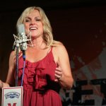 Rhonda Vincent at Gettysburg (August 2012) - photo by Frank Baker