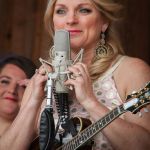 Rhonda Vincent at the May 2016 Gettysburg Bluegrass Festival - photo by Frank Baker
