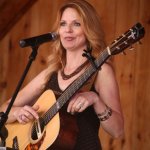 Elaine Roy at the Gettysburg Bluegrass Festival (August 2014) - photo by Frank Baker