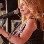 Elaine Roy at the Gettysburg Bluegrass Festival (August 2014) - photo by Frank Baker