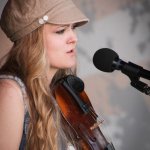 Shelby Gold with Gold Heart at the Gettysburg Bluegrass Festival (May 2015) - photo by Frank Baker