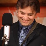Ronnie McCoury with Travelin' McCourys at the August 2013 Gettysburg Bluegrass Festival - photo by Frank Baker