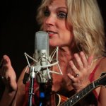 Rhonda Vincent at Gettysburg (August 2012) - photo by Frank Baker