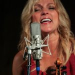 Rhonda Vincent at Gettysburg (August 2012) - photo by Frank Baker