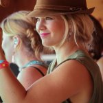 Shelby Means with Della Mae at Gettysburg (August 2013) - photo © Frank Baker