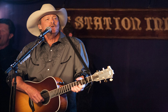 Alan Jackson does The Station Inn - Bluegrass Today