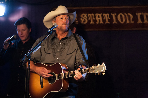 Adam Steffey on working with Alan Jackson - Bluegrass Today