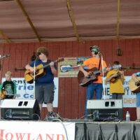 Chris Smith highlights young grassers at the 2017 Mansfield Jamfest - photo © Bill Warren