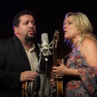 Aaron McDaris and Rhonda Vincent at the August 2017 Gettysburg Bluegrass Festival - photo by Frank Baker