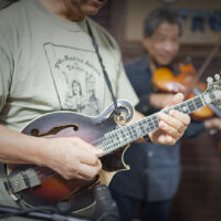 Akira Otsuka's mandolin with Bluegrass 45 at the Drum and Strum in Warrenton, VA (10/7/17) - photo by Jeromie Stephens