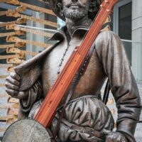 Sir Walter Raleigh with his banjo at the 2017 World Of Bluegrass - photo by Frank Baker