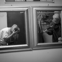 Photographer Jeromie Stephens and Ricky Skaggs backstage at The Birchmere (1/27/18) - photo by Jeromie Stephens