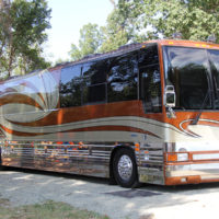 IIIrd Tyme Out motor coach at the 2019 Camp Springs festival - photo by Laura Ridge