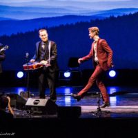 Nic Gariess dances at the 2019 IBMA Awards Show - photo © Tara Linhardt