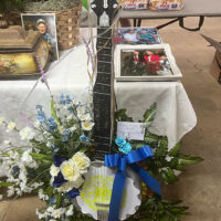 Banjo floral arrangement at Jerry Kearns' memorial service (5/16/23) - photo by Gary Hatley