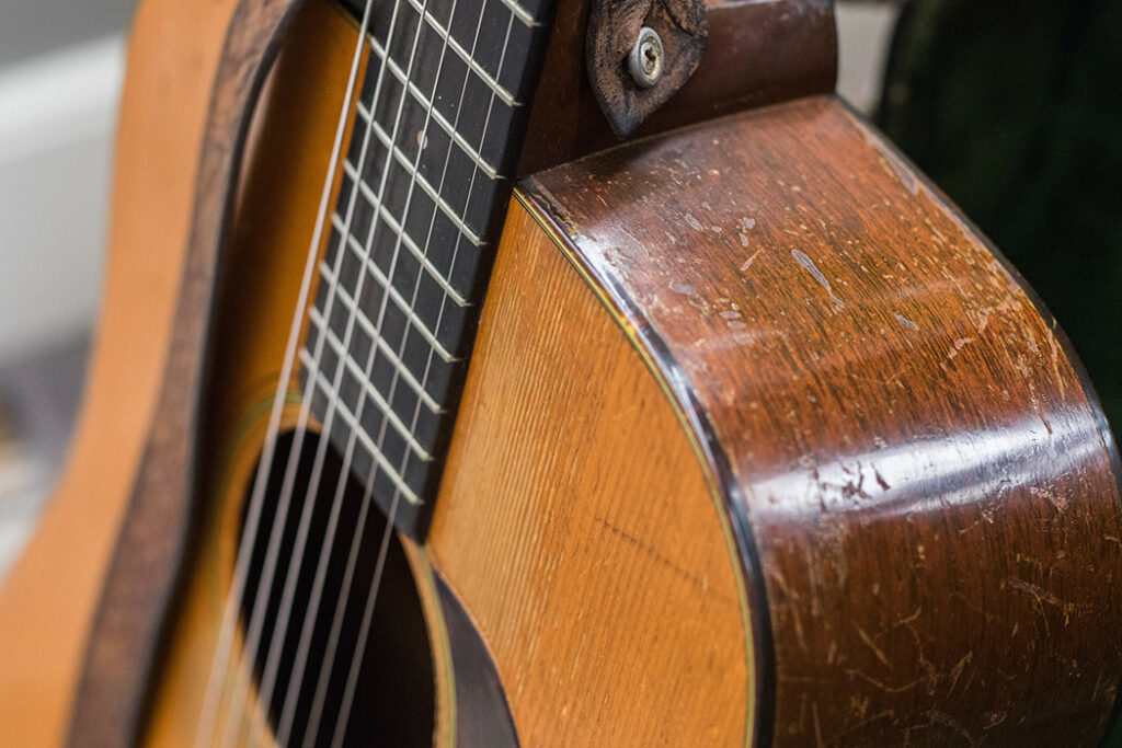 Lester Flatt's 1942 Martin D-18 (#81197) - photo by Nate Dalzell