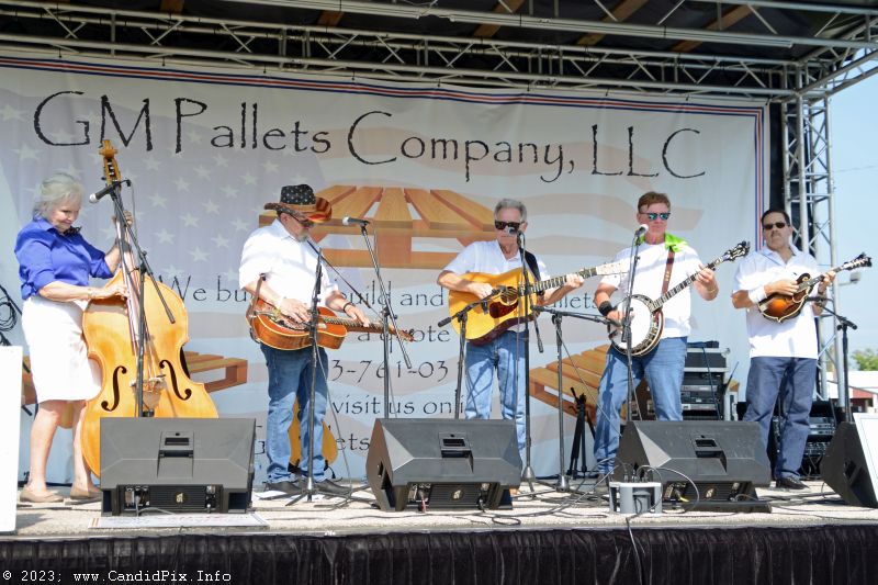 Pinnacle Ridge at the 2023 Brown County Bluegrass Festival - photo © Bill Warren
