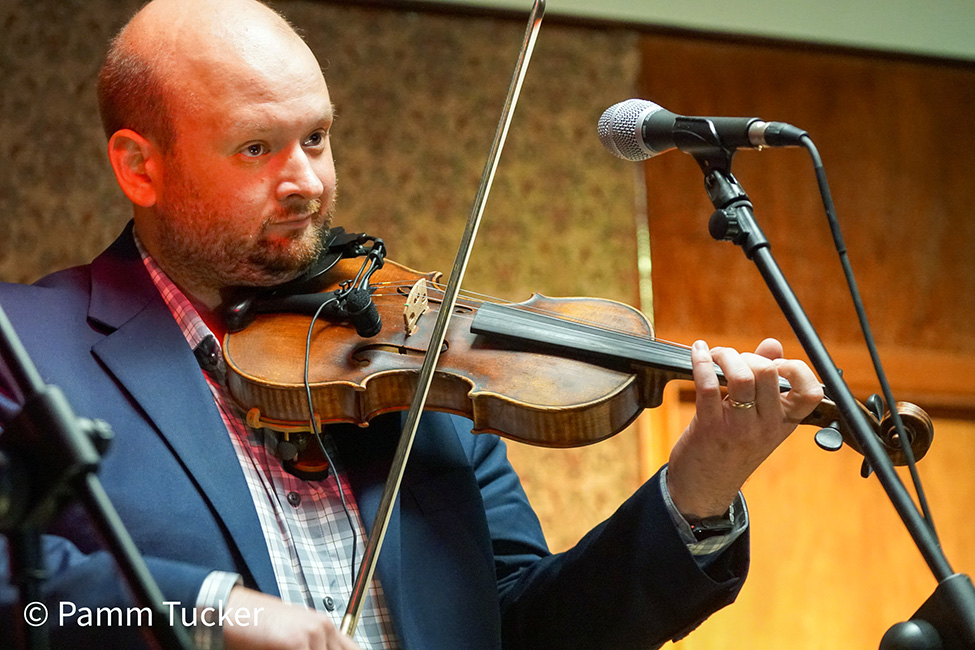 Andrew Hunt with Hunt Brothers at the Double Stop Fiddle Shop - photo © Pamm Tucker
