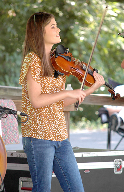 Maddie Murray at the 2023 Lake Cumberland Bluegrass Festival - photo © Roger Black