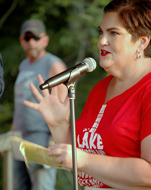 Promoter Moochie Hart speaks at the 2023 Lake Cumberland Bluegrass Festival - photo © Roger Black