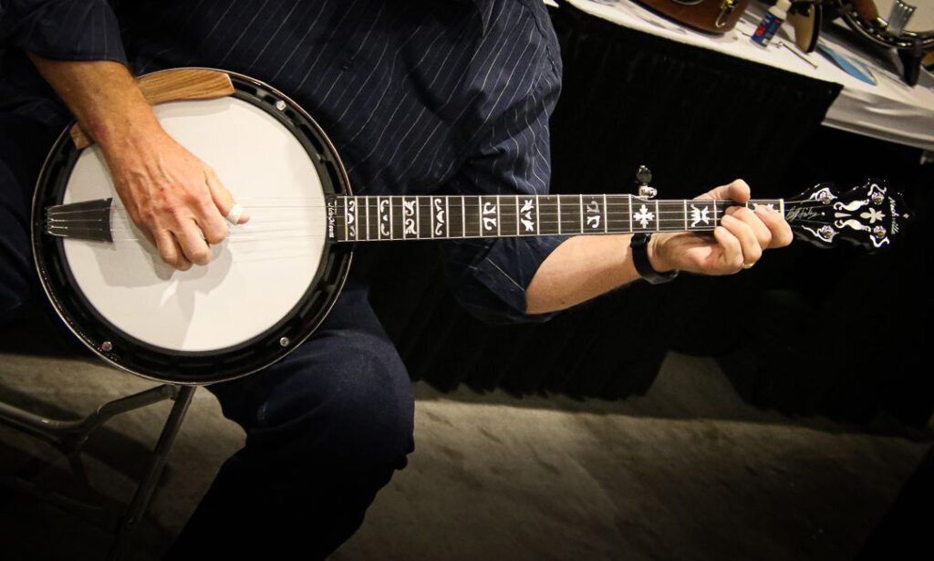 Nechville Billy Failing Vintage Eclipse signature model banjo - photo © Frank Baker