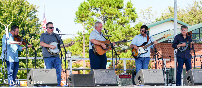 Russell Moore & IIIrd Tyme Out at the 2023 Bluegrass & Chill Festival -  photos © Pamm Tucker