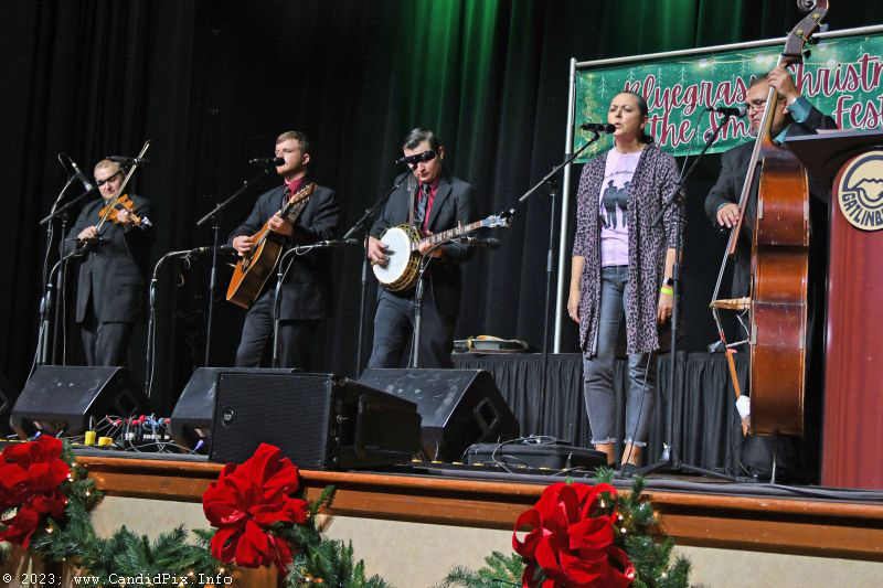 Susan King joins Ralph Stanley & The Clinch Mountain Boys at the 2023 Bluegrass Christmas in the Smokies - photo © Bill Warren