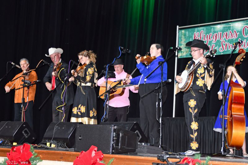 Fiddle roll call with Lorraine Jordan & Carolina Road at the 2023 Bluegrass Christmas in the Smokies - photo © Bill Warren