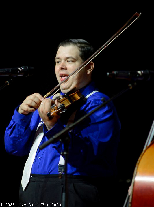 Adam Burrows with The Bluegrass Mountaineers at the 2023 Bluegrass Christmas in the Smokies - photo © Bill Warren