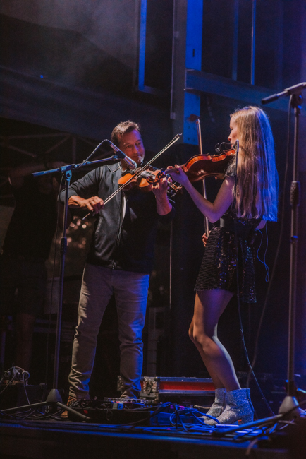 Jason Carter joins Bronwyn Keith-Hynes for some twin Fiddling with Molly Tuttle & Golden Highway at Orange Blossom Revue (12/1/23) - photo © Lexi Wharem