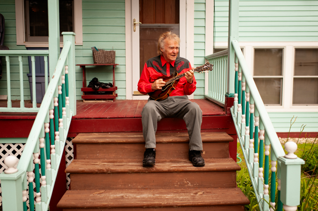 Frank Wakefield at his home in Saratoga Springs, NY (2015) - photo © Jeromie Stephens