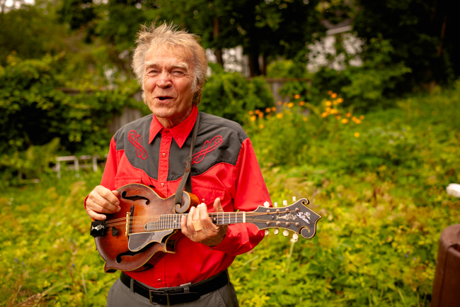 Frank Wakefield at his home in Saratoga Springs, NY (2015) - photo © Jeromie Stephens