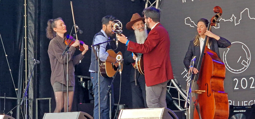 Estación 39 at Bluegrass in La Roche 2025 - photo © Angelika Hernmarck