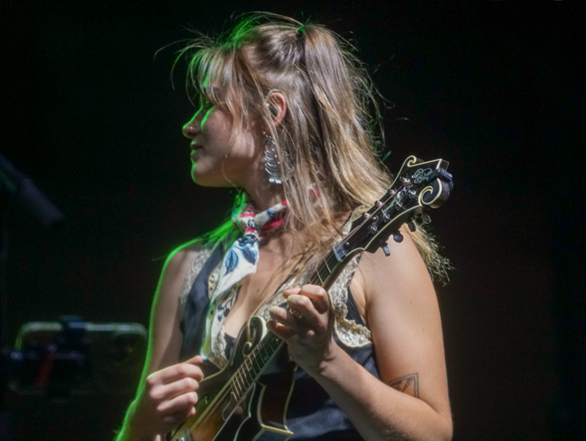 Rainy Miatke with Sister Sadie at the 2025 Bluegrass & Chili Festival in Oklahoma - photo © Pamm Tucker