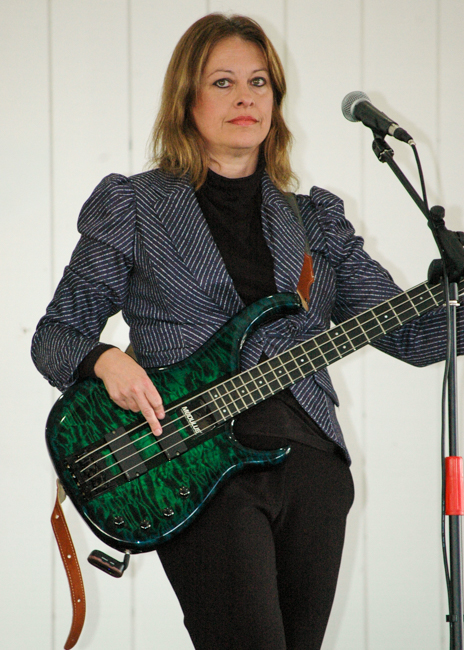 Dean Osborne Band at the inaugural Moron Brothers Full Circle Frolic - photo © Roger Black