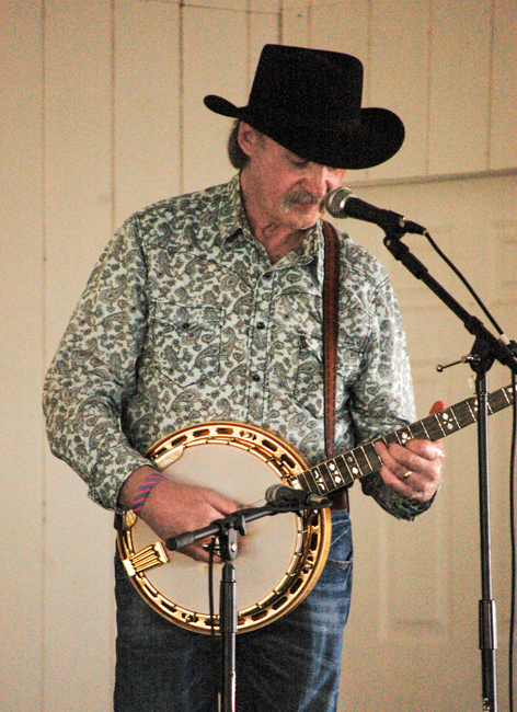 27 South at the inaugural Moron Brothers Full Circle Frolic - photo © Roger Black