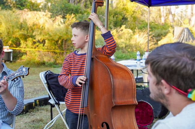 Leo Lindblom jamming at Headin’ Home Fest 2025 - photo courtesy of the festival