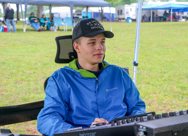 Linus Lindblom with Jackson Bethune Music LLC at the  2026 Tony Rice Memorial MusicFest - photo © G. Nicholas Hancock