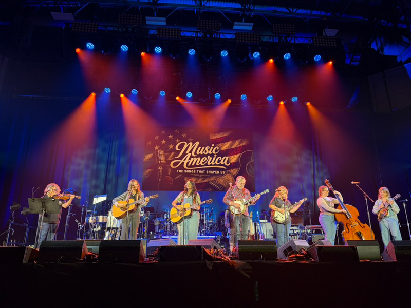 Tony Trischka and Sister Sadie at Music America: Songs That Shaped Us at the Bruce Springsteen Center (6/4/26) - photo © Ariel Rosenberg