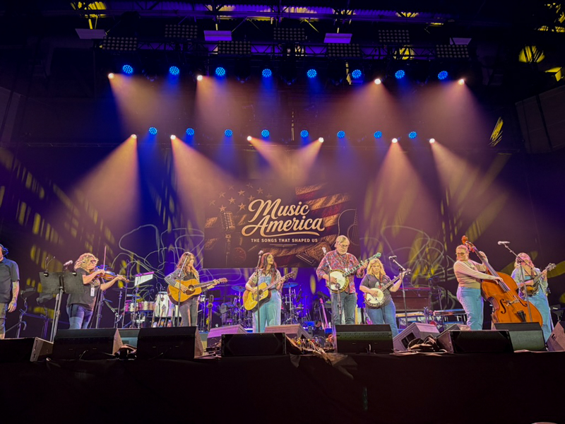 Tony Trischka and Sister Sadie at Music America: Songs That Shaped Us at the Bruce Springsteen Center (6/4/26) - photo © Ariel Rosenberg