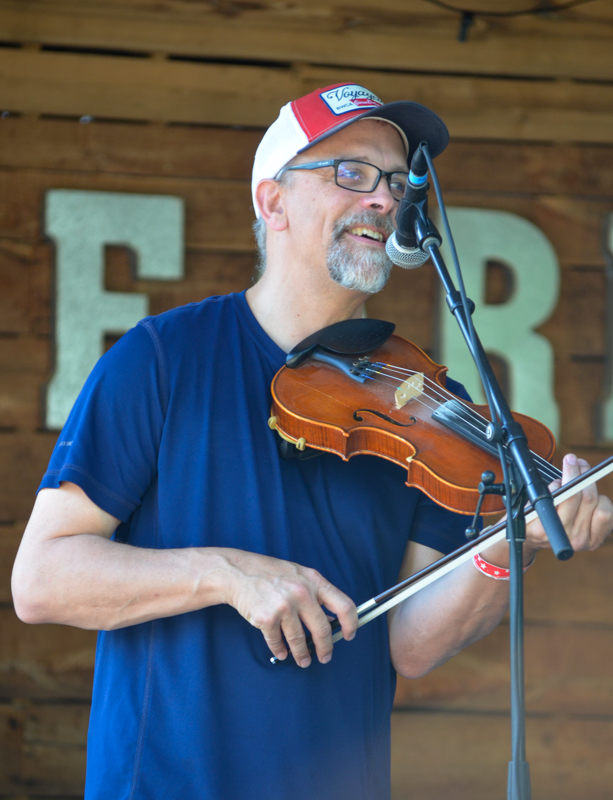 Fresh Cut Grass at Farm Jamb 2026 - photo © Roger Black