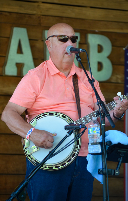 Fresh Cut Grass at Farm Jamb 2026 - photo © Roger Black