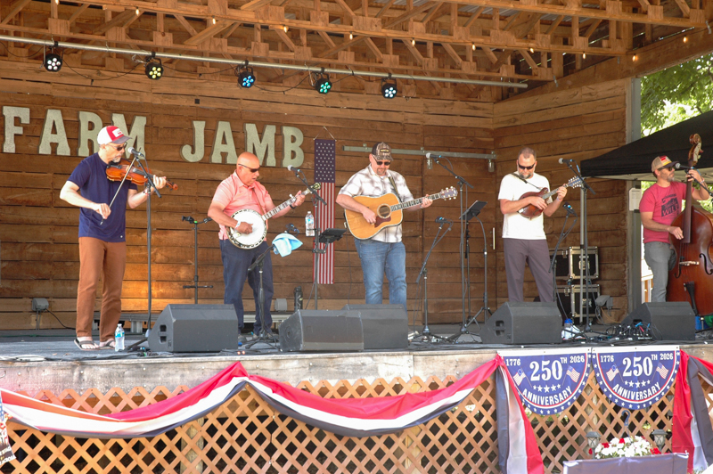 Fresh Cut Grass at Farm Jamb 2026 - photo © Roger Black