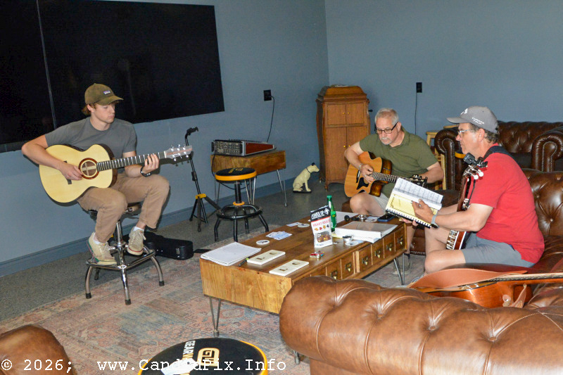 Jam session at the Cirrus Guitars shop - photo © Bill Warren