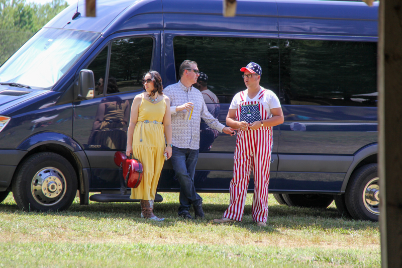 Kody Norris has a word with Darin & Brook Aldridge at the 2026 Willow Oak Bluegrass Festival - photo © Laura Ridge