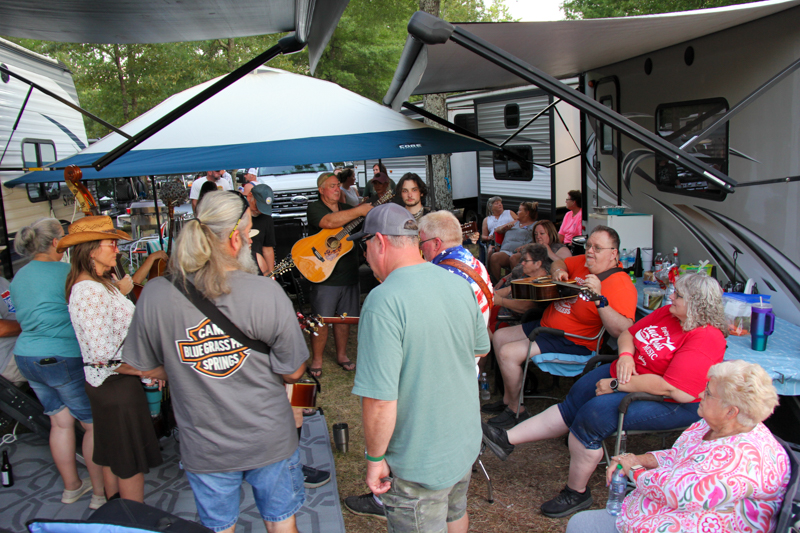 Jamming at the 2026 Willow Oak Bluegrass Festival - photo © Laura Ridge