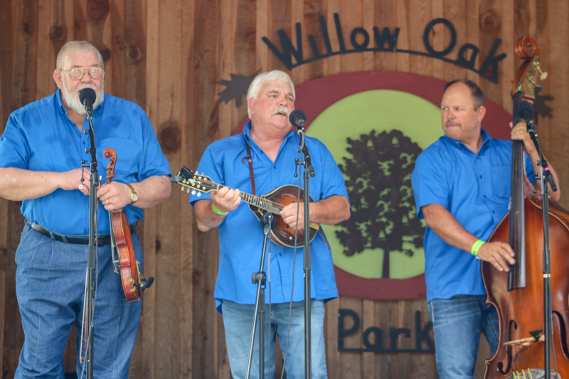 Charlie Oakley & Blazin' Grass at the final Willow Oak festival in June 2026 - photo © Laura Ridge
