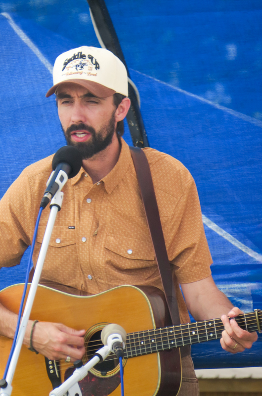Mo Pitney with Pitney Meyer at the 2026 Pickin' On The Plains Music Festival - photo © Evan Barnum