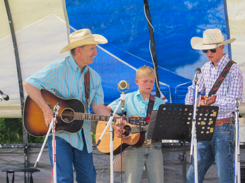 Brody and Blayne Reed with Wiggins at the open stage at the 2026 Pickin' On The Plains Music Festival - photo © Evan Barnum